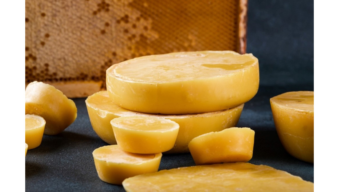 ¿Para qué sirve la cera de abeja? ¡Todos sus usos! | Apitienda